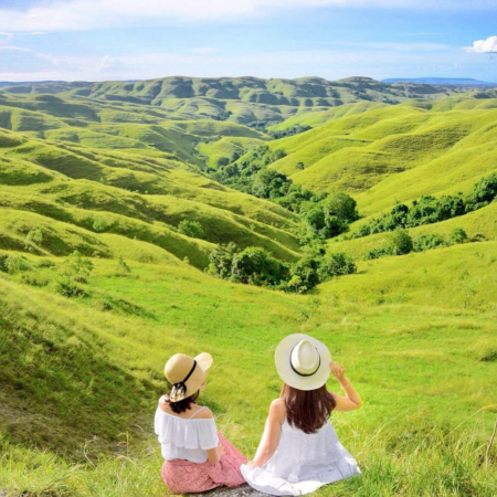 Tour wairinding Hill Sumba