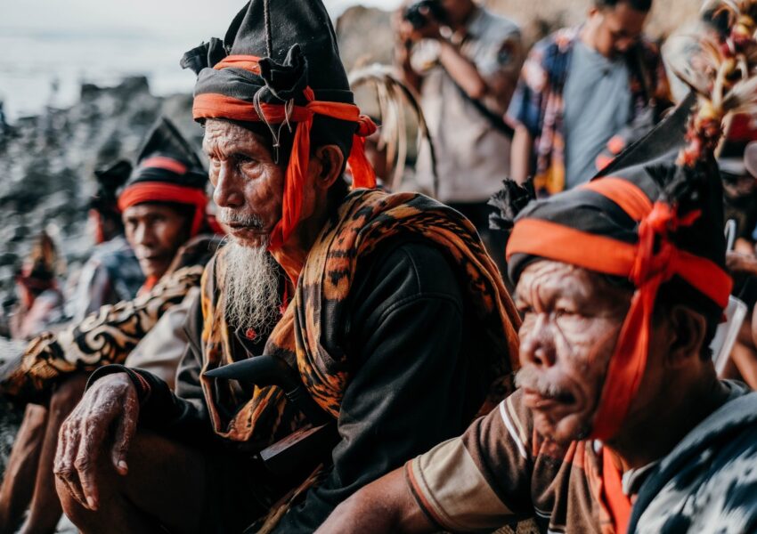 Tour Travel sumba traditional textile