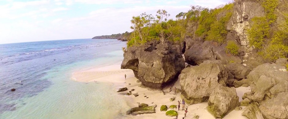 pantai kodi sumba